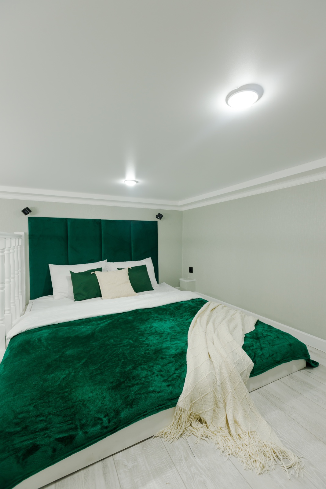 Стильные двухуровневые апартаменты в центре Самары