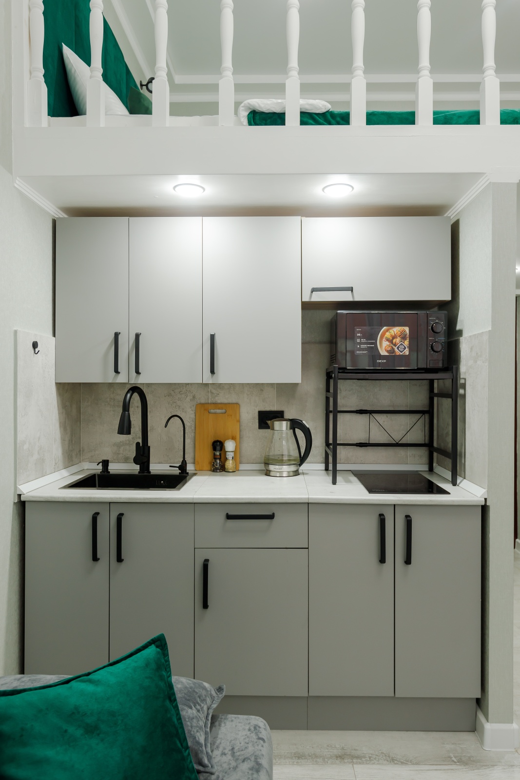 Стильные двухуровневые апартаменты в центре Самары