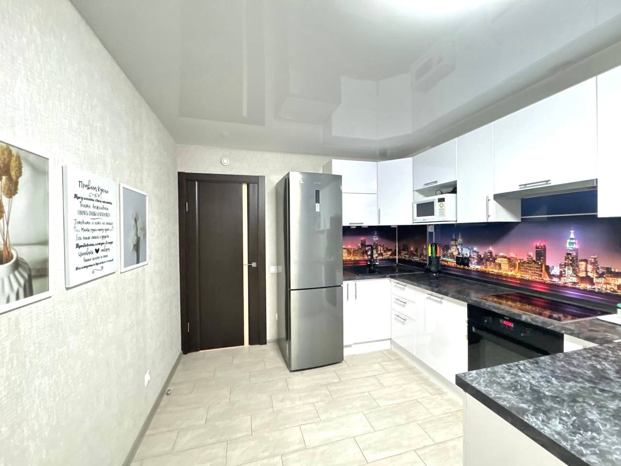 2-комнатная квартира на Революционной 101Б