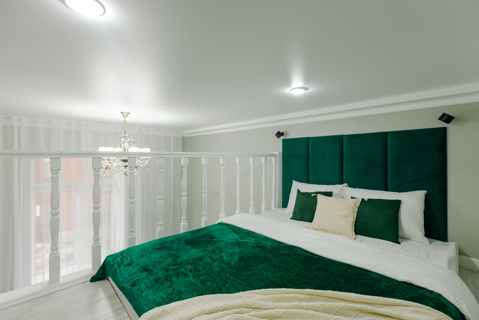 Стильные двухуровневые апартаменты в центре Самары