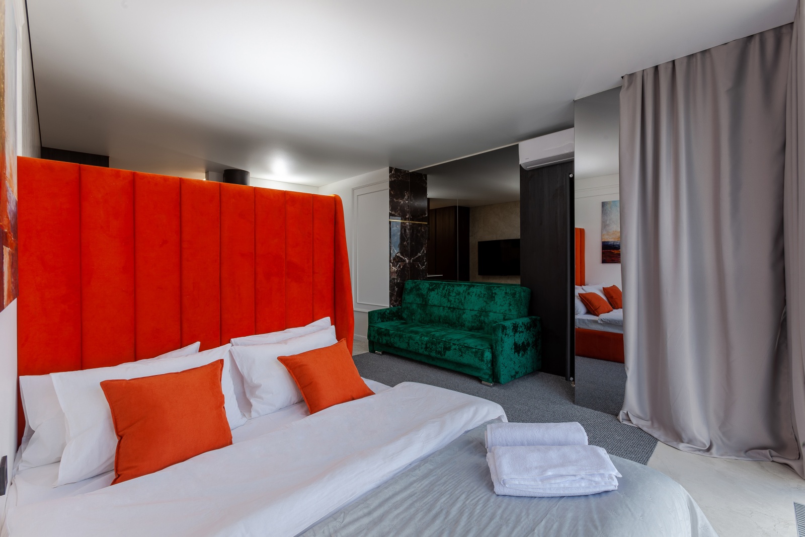 Апартаменты RentPlaza luxury с видом на Волгу