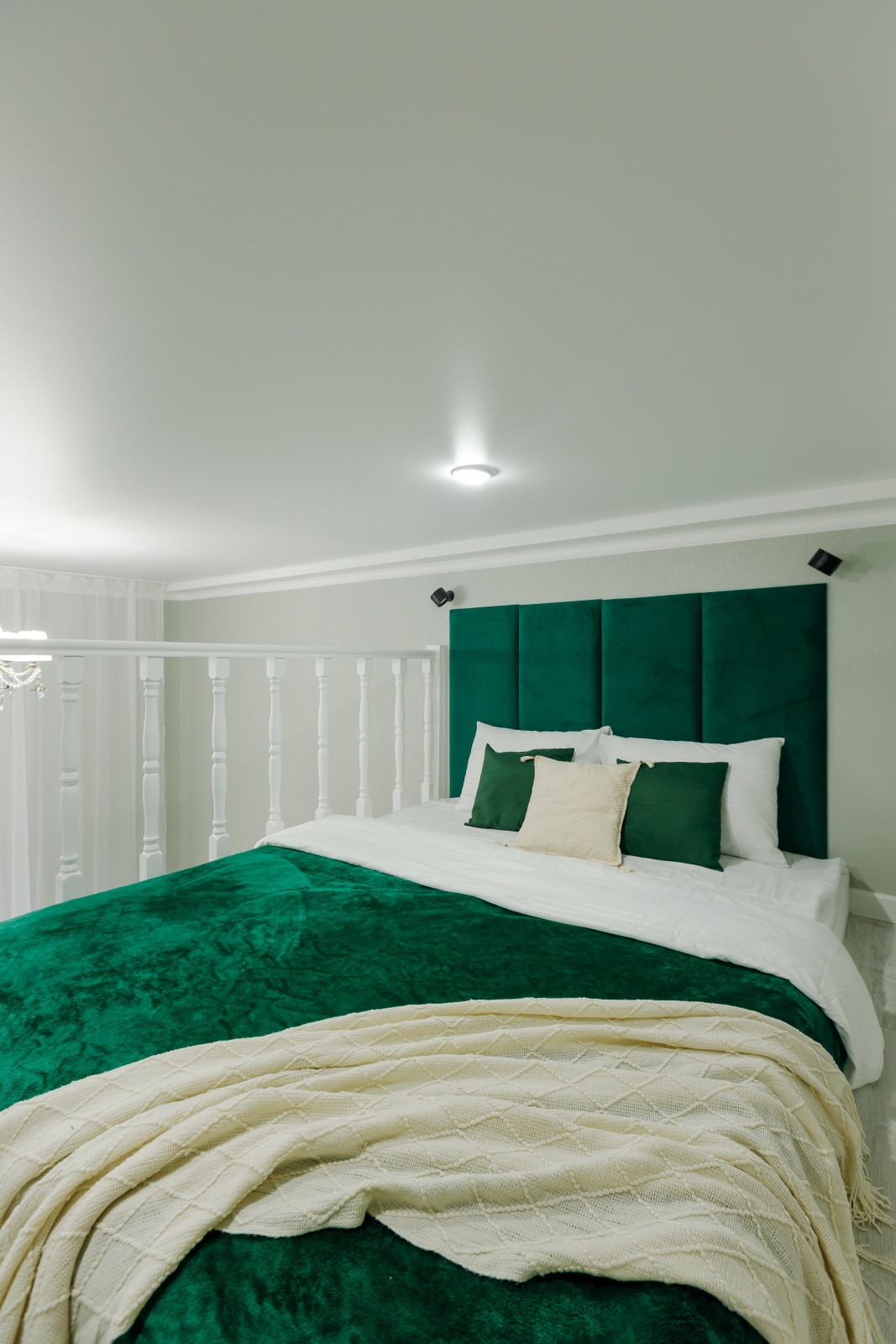 Стильные двухуровневые апартаменты в центре Самары