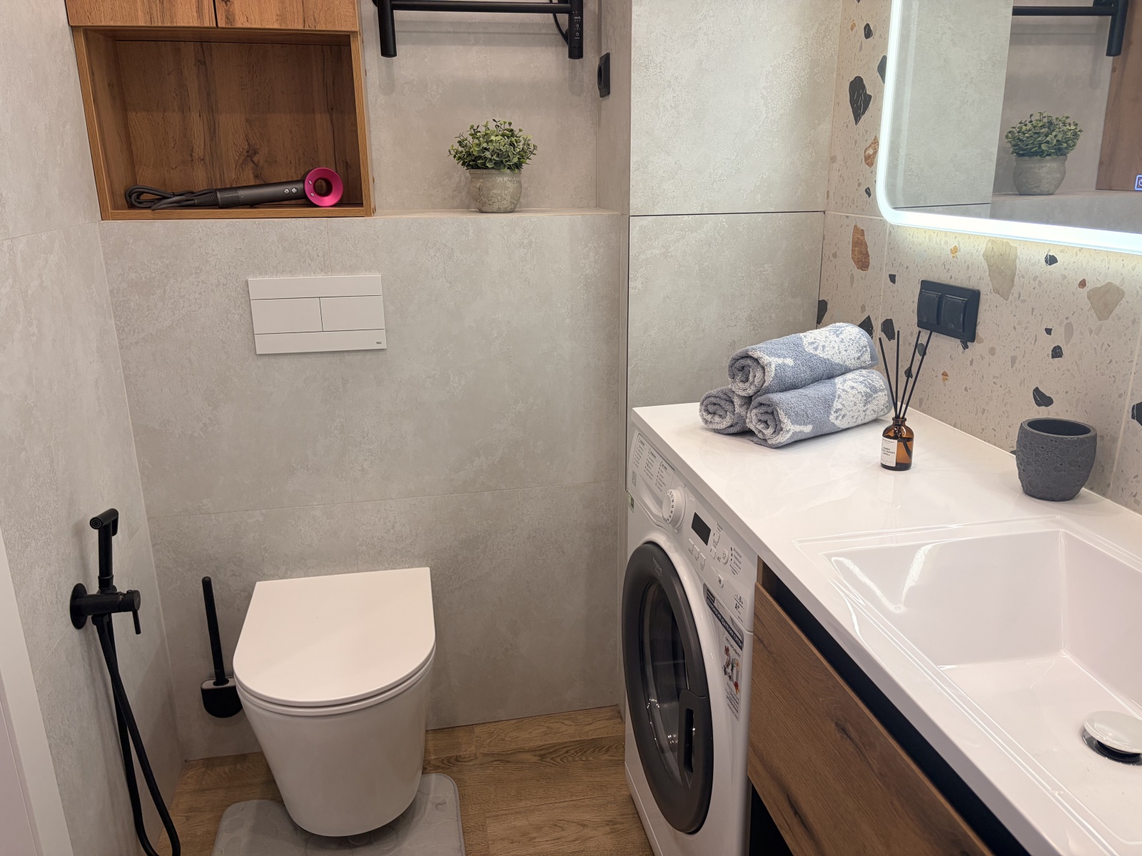 Апартаменты в центре у пляжа на 6 человек 