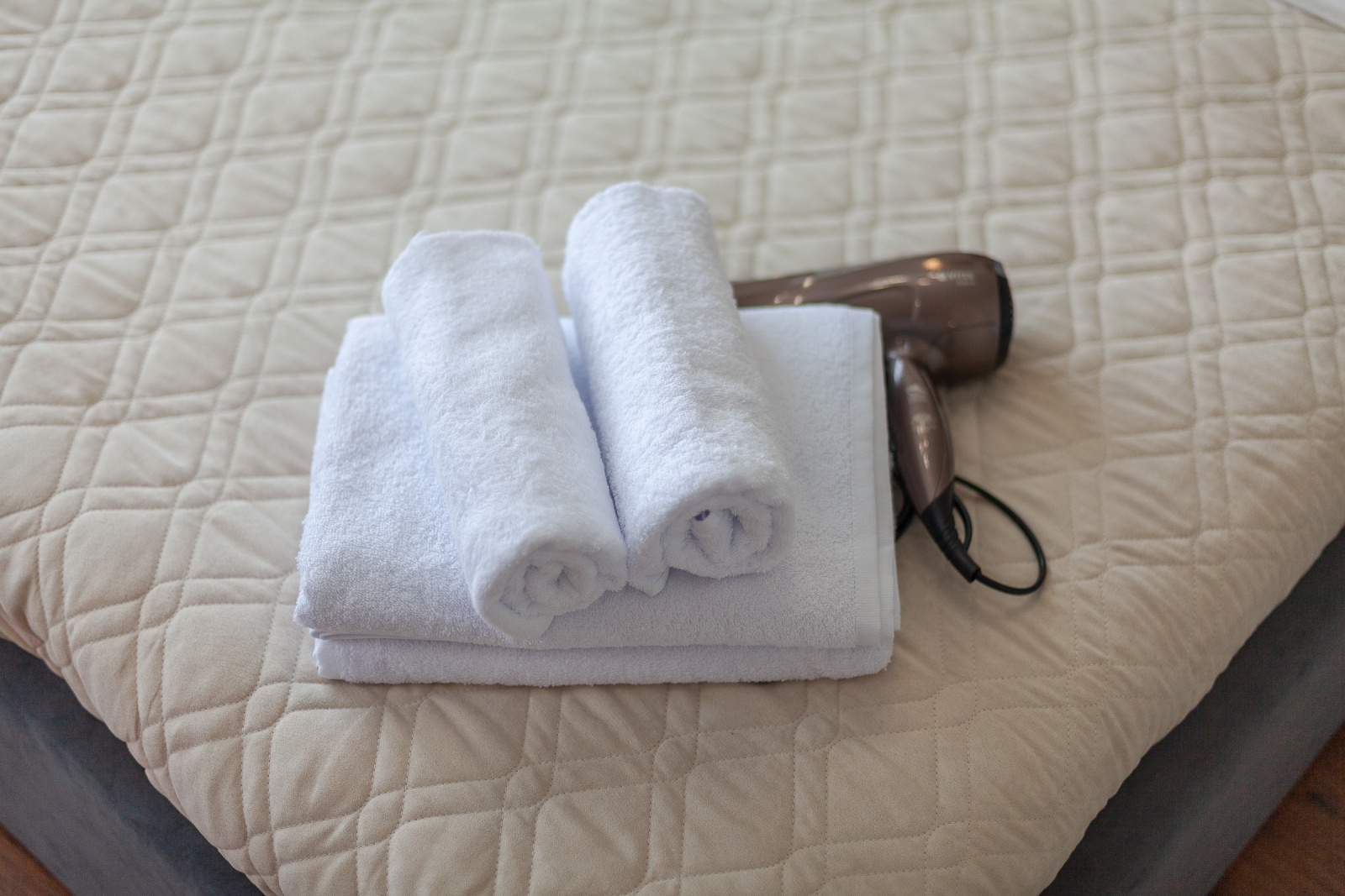 Апартаменты RentPlaza Гая 22