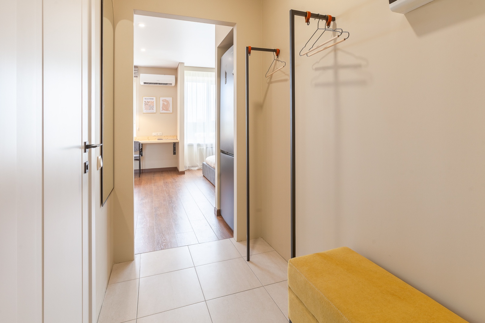 Апартаменты RentPlaza Гая 22