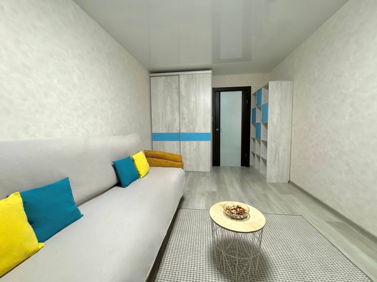 2-комнатная квартира на Революционной 101Б