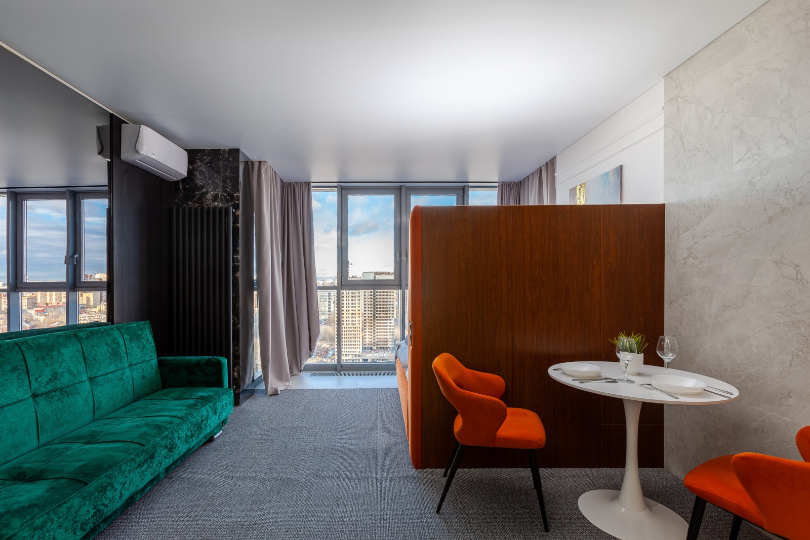 Апартаменты RentPlaza luxury с видом на Волгу